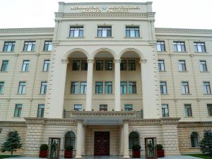 Cəbhənin Xocavənd istiqamətində düşmən bəzi mövqeləri ataraq qaçır – VİDEO