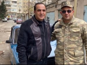 Manaf hərbçiyə avtomobil bağışladı FOTO
