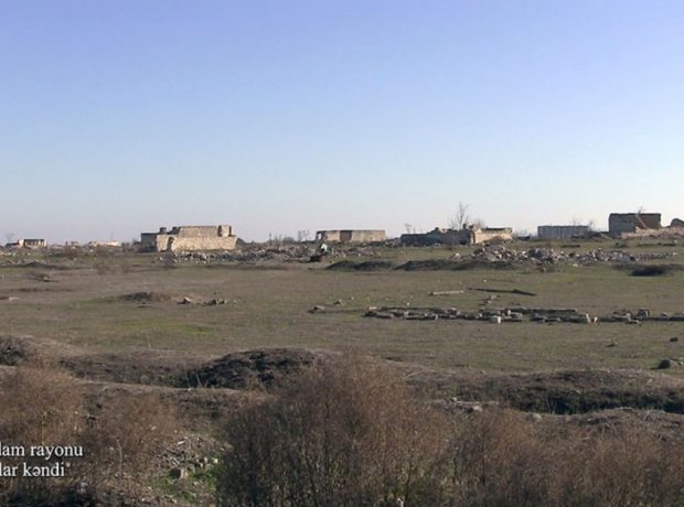 Müdafiə Nazirliyi Ağdamın Qullar kəndindən görüntülər yaydı