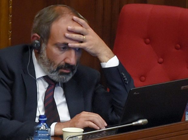 Ermənistan Baş Qərargahı Paşinyanın istefasını tələb edir
