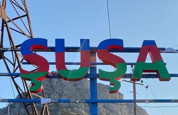 Şuşada 2 ev yandı