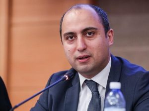 Emin Əmrullayev intihar edən məktəblilərdən yazdı – FOTO