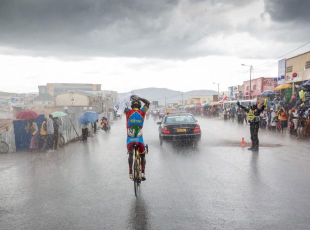 image-050316-tour-du-rwanda-5-rain
