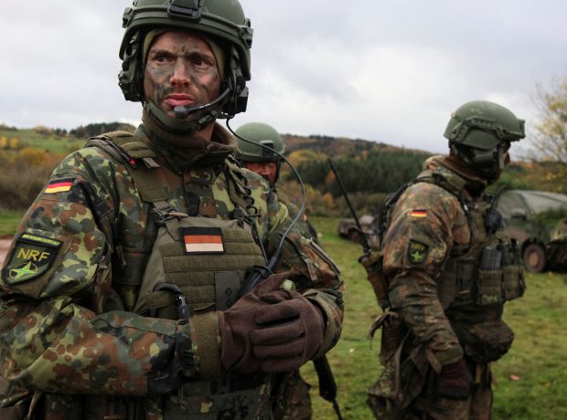 image-2022-11-17t120717z_1818908128_rc2lnx95utpe_rtrmadp_3_ukraine-crisis-germany-army-training-pic_32ratio_1200x800-1200x800-70583