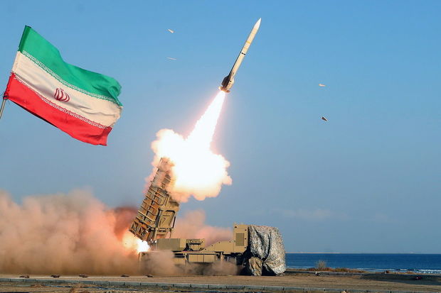 image-iranian-army-holds-military-drill-in-gulf-of-oman