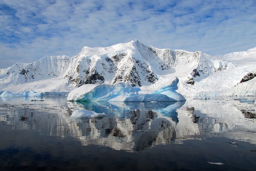Antarktidada istiləşmə dünyanın digər tərəfində dəniz səviyyəsini yüksəldir