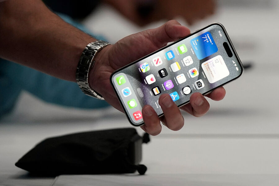 Apple ilk iPhone Slim-i buraxmağa hazırlaşır