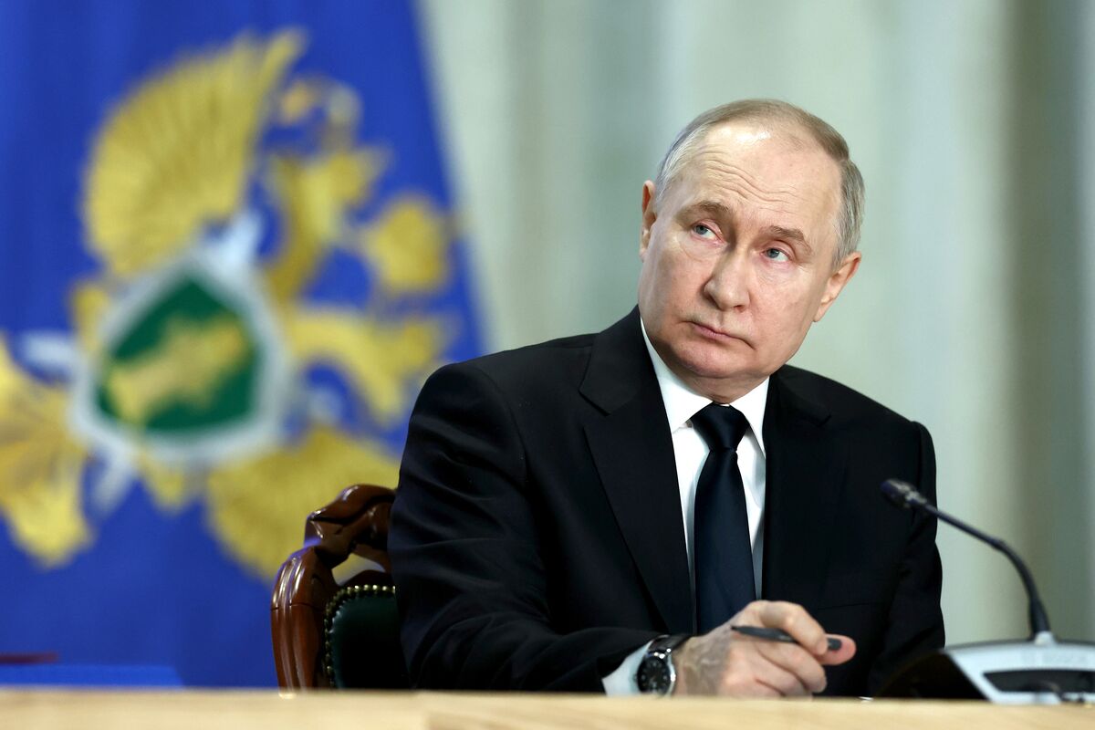 Putin “Qratal” MMC-yə “Qazprom”un bitum operatorunun 2,5%-ni almağa icazə verdi