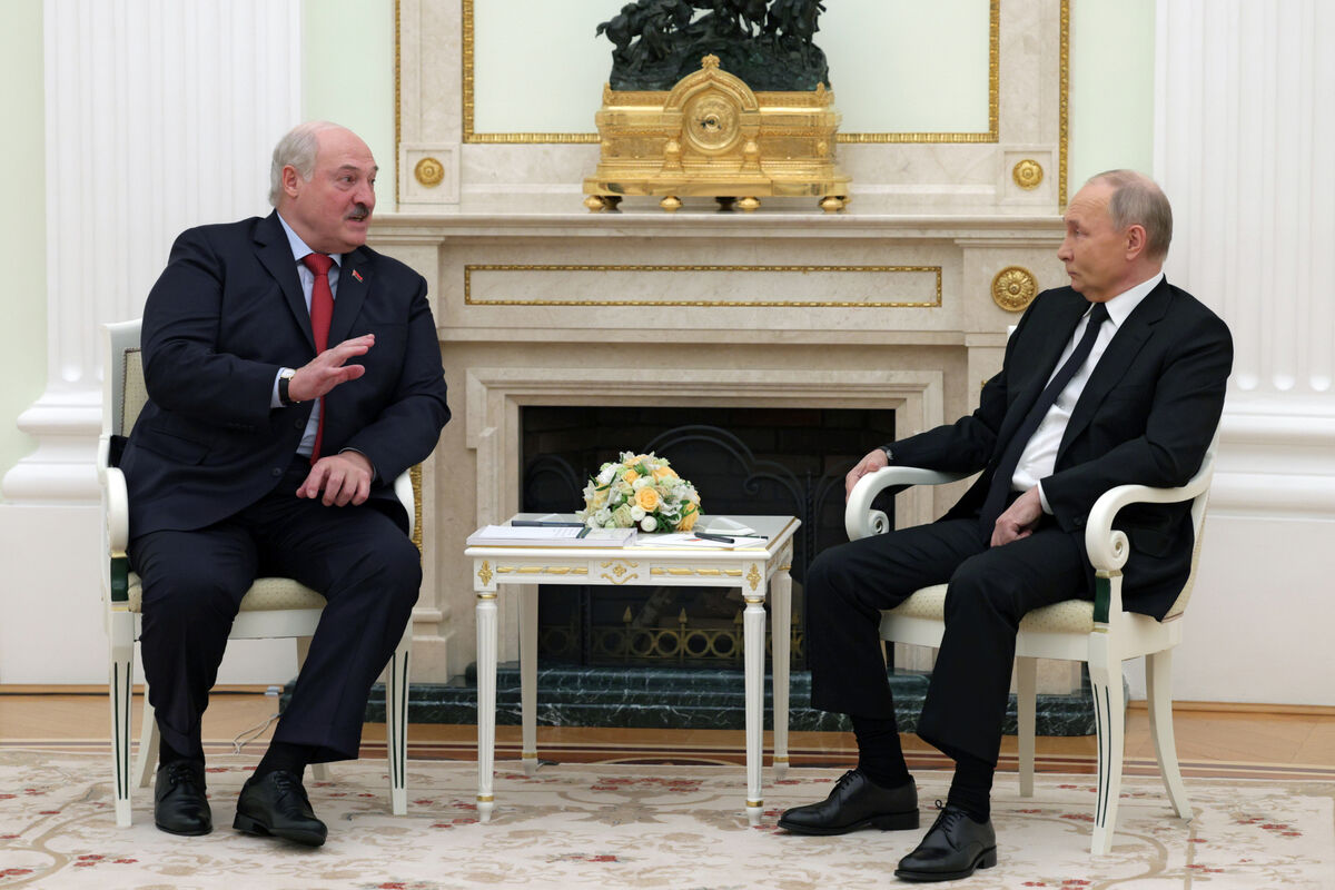 Lukaşenkonun Kremldəki davranışı və Putinin gülüşü Çini təəccübləndirib
