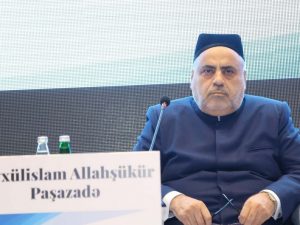 Allahşükür Paşazadə: “Azərbaycan vətən müharibəsi aparır”