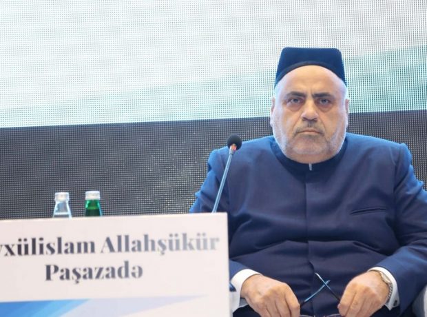 Allahşükür Paşazadə: “Azərbaycan vətən müharibəsi aparır”