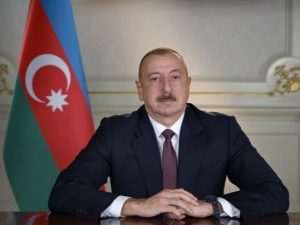 Prezident Xudafərin körpüsündə bayrağımızın qaldırılması münasibətilə Elçin Quliyevi təbrik etdi