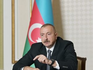 İlham Əliyev Paşinyana: “Kimin dabanlarını yalayırsansa yala, heç kim bizə təsir edə bilməz”