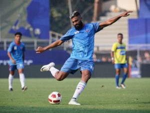 Milli komandanın üzvü futbol oynayarkən öldü