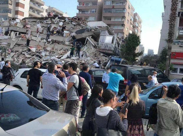 İzmirdə dəhşətli zəlzələnin ilkin nəticələri: dörd ölü, yüzdən çox yaralı var
