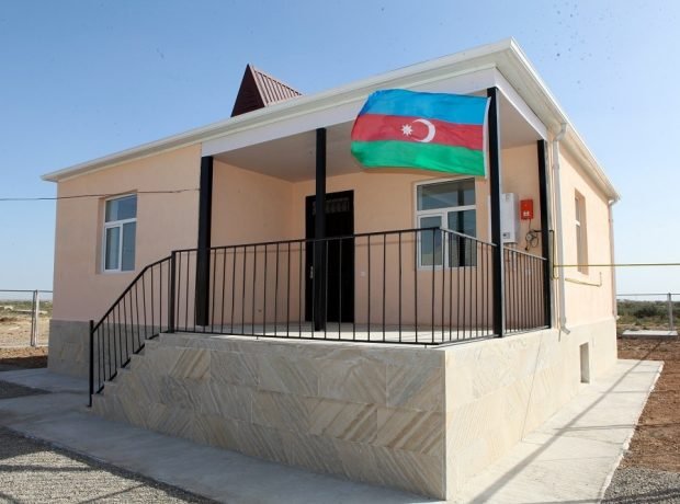 Şəhid ailələrinə yeni fərdi evlər təqdim edildi – Fotolar