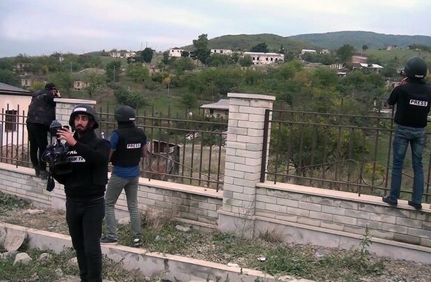 KİV nümayəndələri işğaldan azad edilmiş Talış kəndinə səfər edib