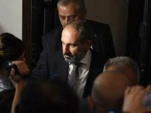 Paşinyanı parlamentdən qovdular