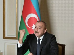 Prezident: “Düşmənin başını yaran yumruğumuz bizim birliyimizdir, məqsədyönlü fəaliyyətdir”