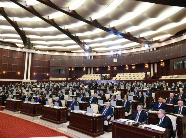 Noyabrın 26-da deputatlar nəyi müzakirə edəcəklər?