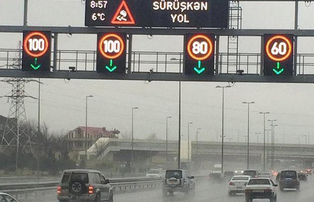 Bakıda əsas magistrallarda sürət həddi endirildi