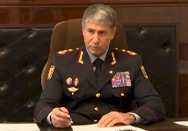 Vilayət Eyvazov: “Suraxanının polis rəisini yüksək vəzifəyə təyin etdi.”