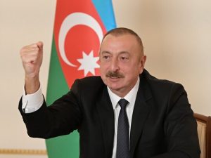 Prezident: “Dəmir yumruqla düşmənin başını əzirik və əzəcəyik!”