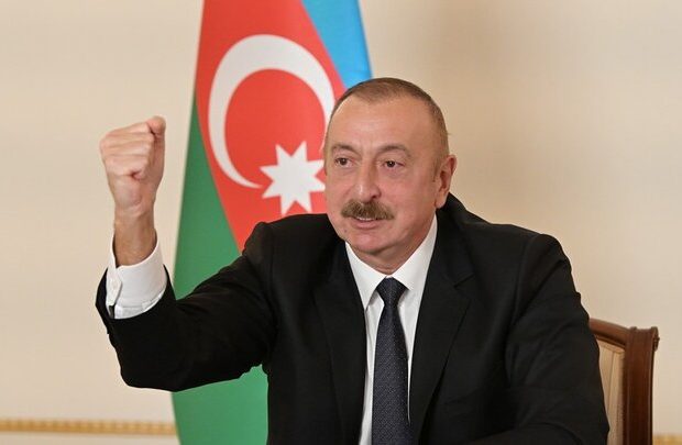 Prezident: “Dəmir yumruqla düşmənin başını əzirik və əzəcəyik!”
