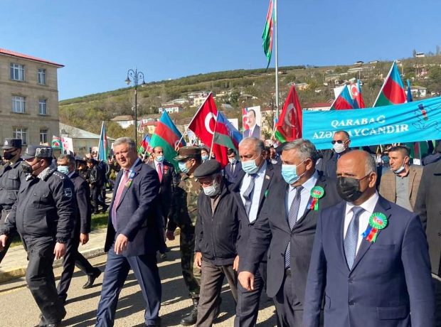 Lerikdə Bayraq Günü və Şuşanın azad olunması münasibətilə yürüş keçirilib – FOTO VİDEO