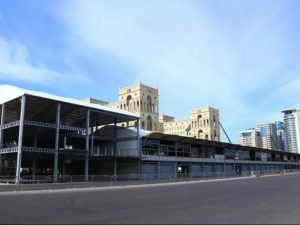 Azadlıq Meydanındakı “Formula-1” “pit-stop”u sökülür