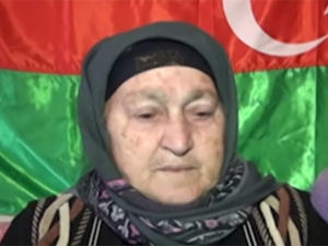 Altı nəvəsini döyüşə göndərən nənə – Video