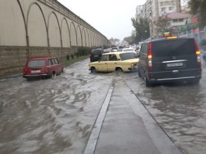 Yağışda paytaxt Bakı – VİDEOREPORTAJ