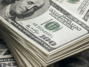 Köhnə buraxılışlı olan dollar əlinizdə yana bilər – AÇIQLAMA