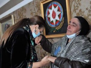 Qənirə Paşayevə Saatlı rayonundan şəhid olan Səlim Cabbarovun anasi ilə görüşüb-FOTOLAR