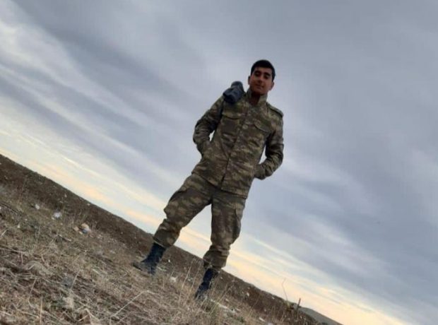 Əsgər:”Anamla birlikdə kirayədə yaşayıram.”FOTO