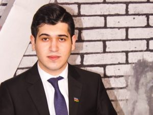 Elşən Mübariz 2020-ci İlin aktiv gənci seçildi FOTO