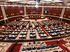 Deputatlar 12 məsələnin müzakirəsinə yığışır