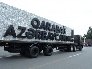 Ordumuzun məhv etdiyi düşmən texnikalarının nömrələrindən ibarət lövhə – Foto