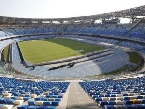 Maradonanın adı bu stadiona verildi