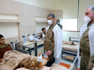 Müdafiə naziri hospitalda qazilərlə görüşüb Video/Fotolar
