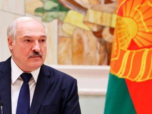 Lukaşenko NATO-nu ölkəsinin qərbini tutmağa çalışmaqda ittiham etdi