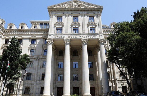 XİN-in həbsdə olan iki vəzifəli şəxsi ev dustaqlığına buraxıldı