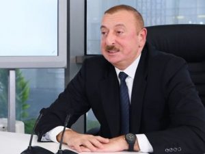 İlham Əliyev gömrük işçilərini təltif etdi