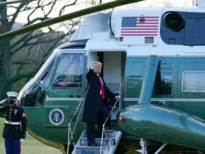 Donald Tramp Ağ Evdən uzaqlaşdı.