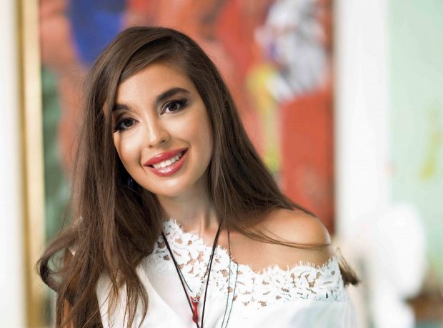 Leyla Əliyeva bacısını təbrik edib. FOTO