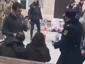 Bakıda daha  bir intihar hadisəsi baş verib. VİDEO