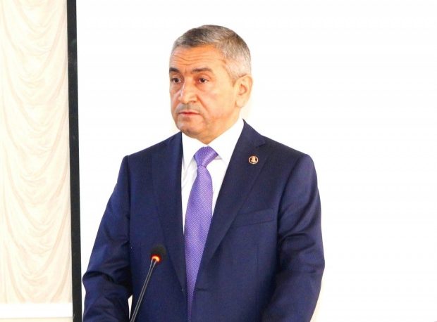 İcra başçısını hələ bu cür tənqid edən olmamışdı ŞOK +VİDEO