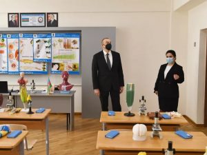 Prezident İlham Əliyev məktəbin açılışın etdi FOTOLAR