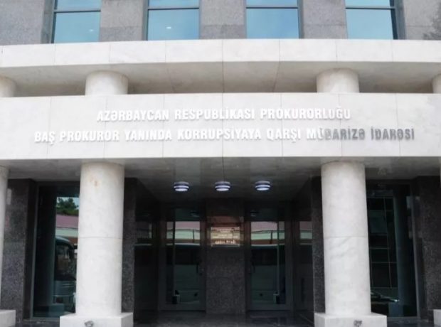 Qanunsuz pul köçürmə işi ilə məşğul olan şəxs cinayət başında tutuldu.