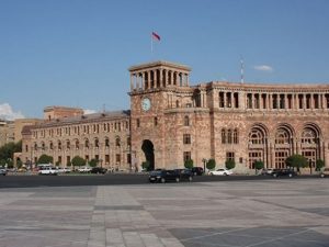 Azərbaycan vətəndaşları Ermənistana vizasız səfər edə bilər